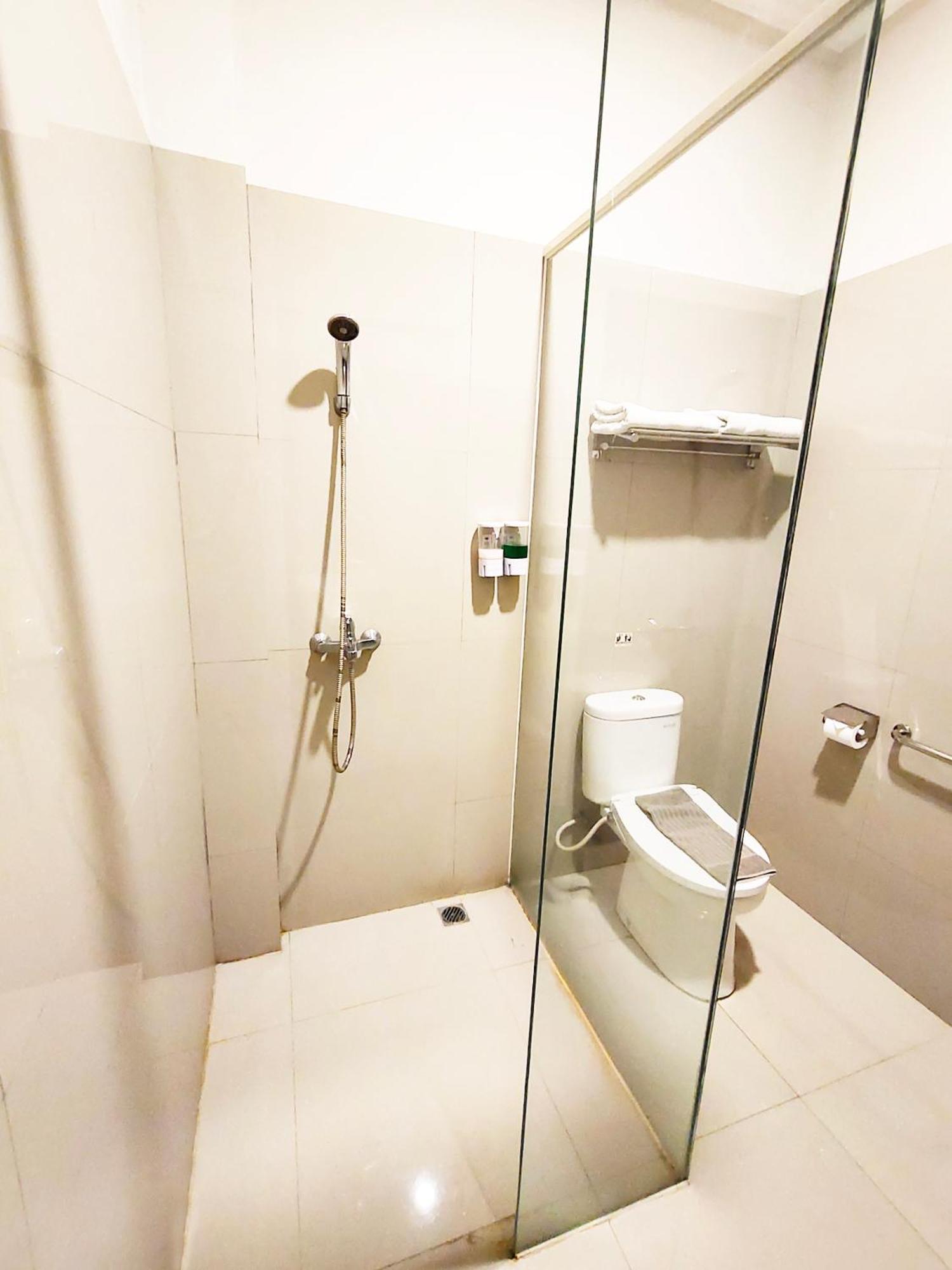 סמרינדה Royal Park Hotel מראה חיצוני תמונה