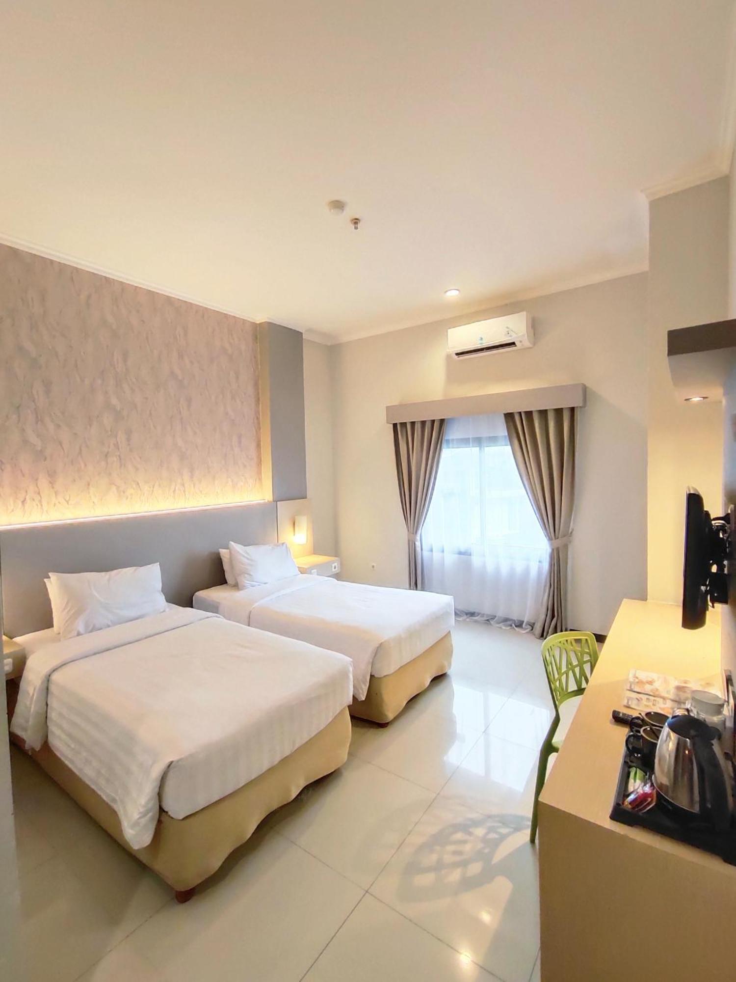 סמרינדה Royal Park Hotel מראה חיצוני תמונה