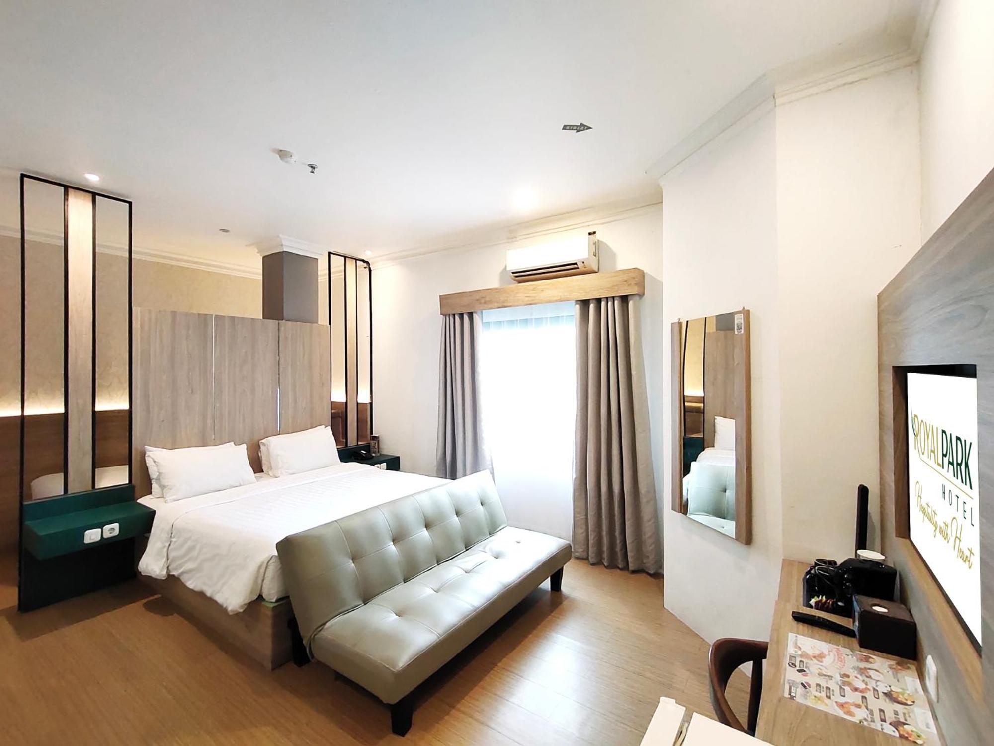 סמרינדה Royal Park Hotel מראה חיצוני תמונה