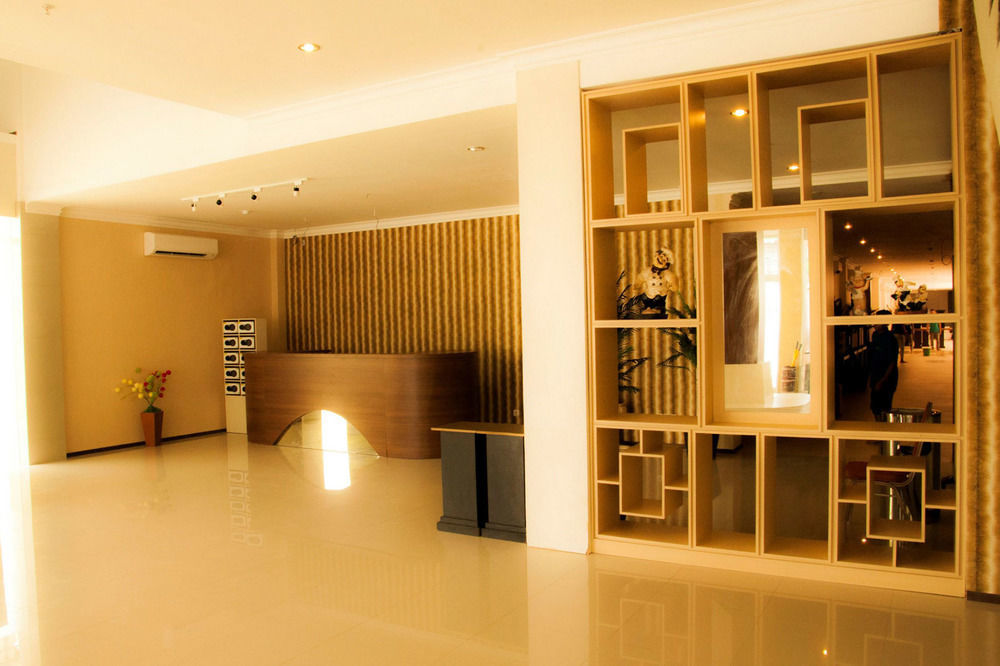 סמרינדה Royal Park Hotel מראה חיצוני תמונה