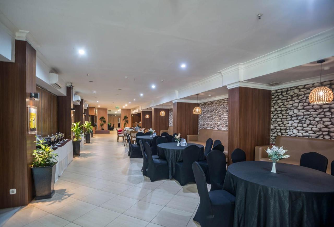 סמרינדה Royal Park Hotel מראה חיצוני תמונה