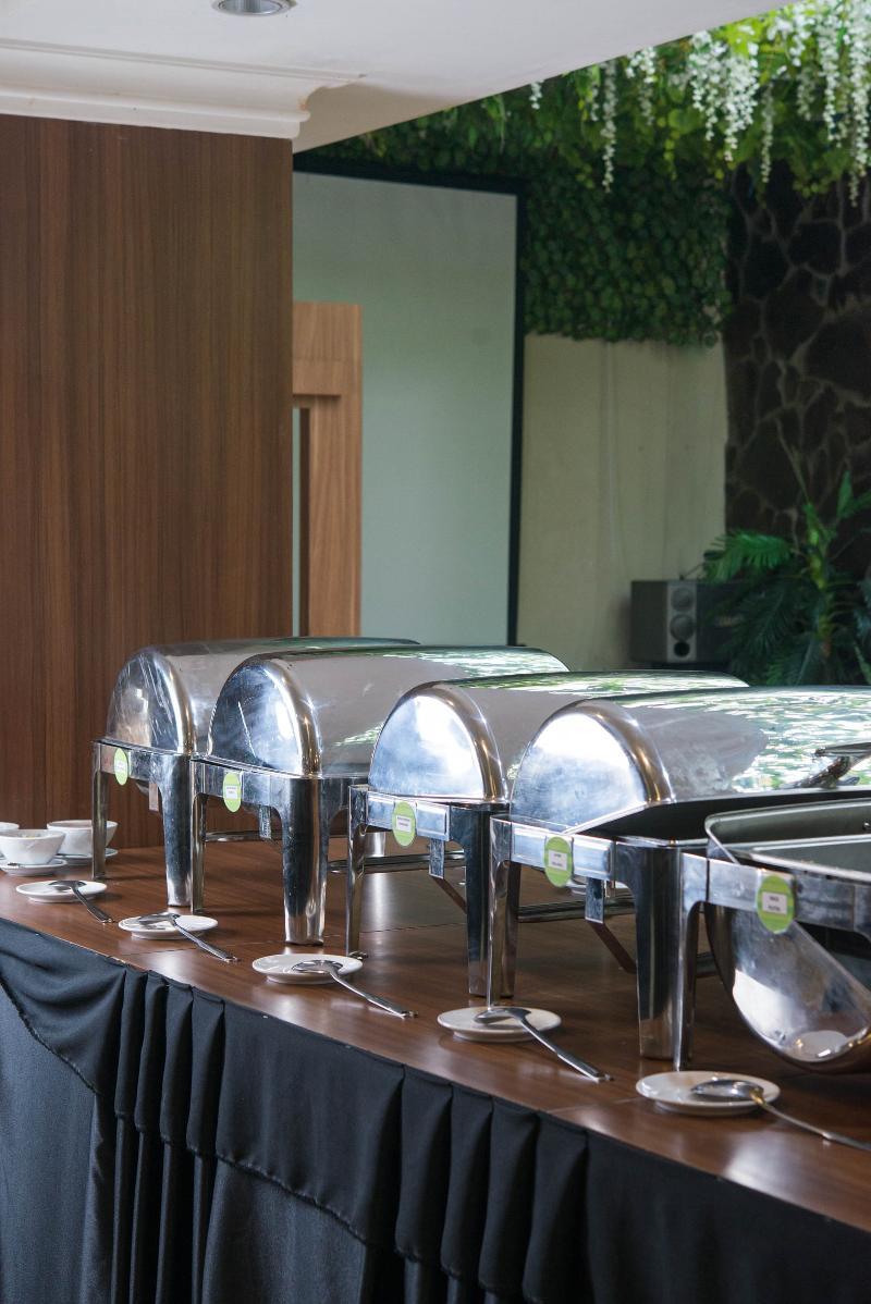סמרינדה Royal Park Hotel מראה חיצוני תמונה